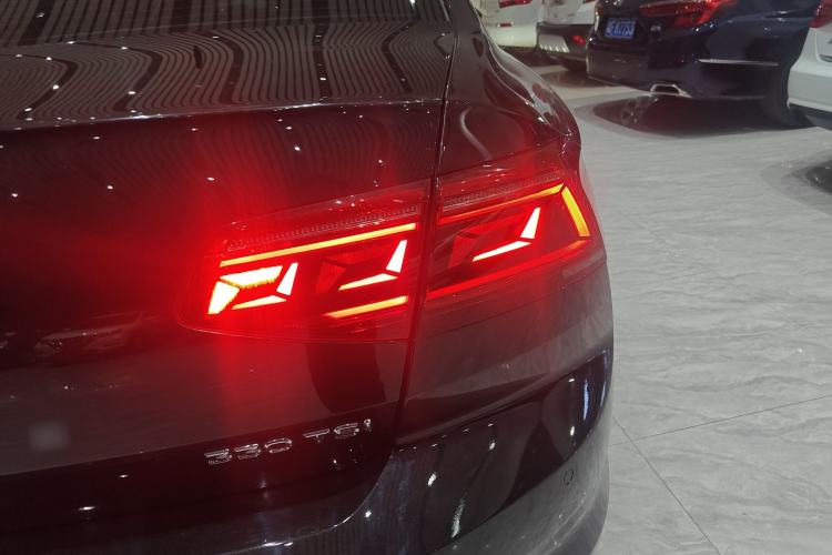 Used Volkswagen Magotan 2020 330TSI DSG Leading Model
