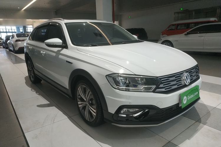 Used Volkswagen C-TREK 2018 230TSI DSG Luxury Version
