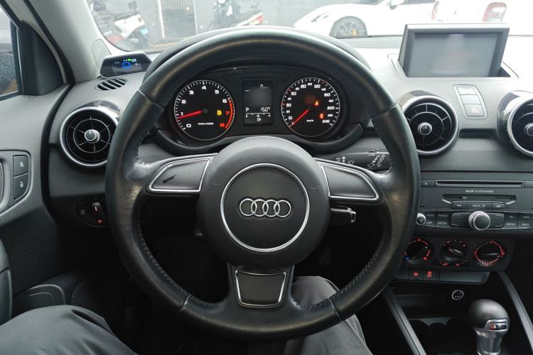 Used Audi A1 2014 30 TFSI Sportback Fashion Model Steering Wheel