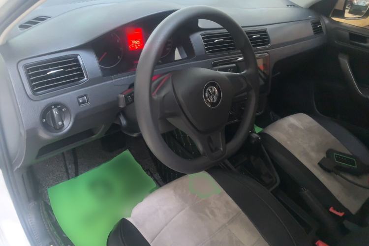 Used Volkswagen Santana 2019 1.5L Automatic Fashion Edition China VI Center Console