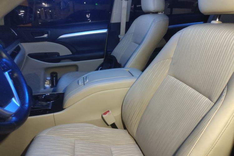 Used Toyota Highlander 2018 2.0T Two-Wheel Drive Elite Version 5 Seats China VI Standard Left Front Seat