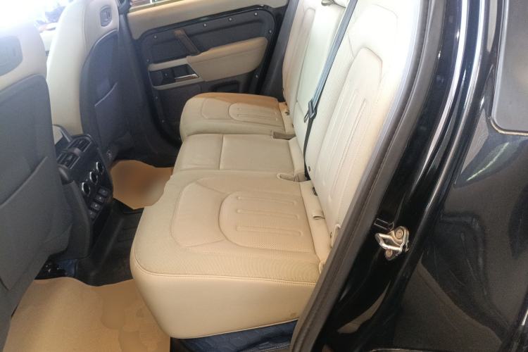 Used Land Rover Defender 2020 110 P400 SE
