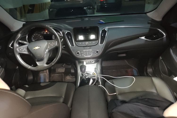 Used Chevrolet Malibu XL 2023 1.5T Elite Edition Center Console