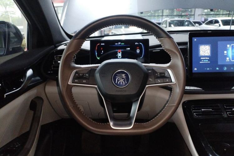 Used BYD Qin PLUS 2024 HONOR Edition DM-i 55KM Leading Model
