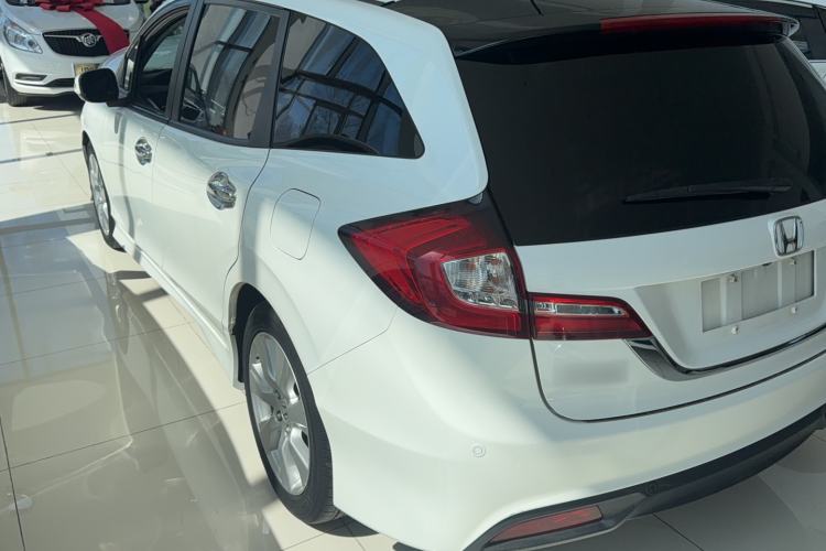 Used Honda Jade 2014 1.8L Automatic Comfort Elite Version 5 Seats
