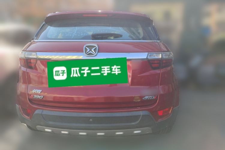 Used JMC Yusheng S330 2016 1.5L GTDi Automatic Two-Wheel Drive Prestige Edition Rear