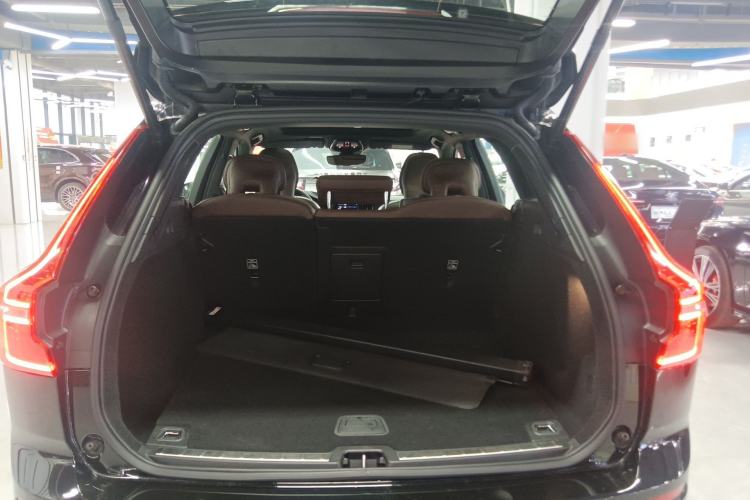 Used Volvo XC60 2022 B5 4x4 Smart Luxury Edition