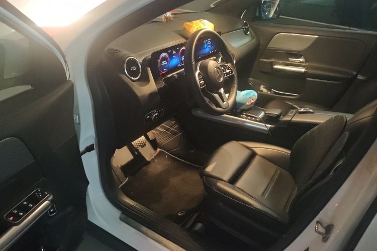 Used Mercedes-Benz GLA 2020 GLA 180 Driver Seat