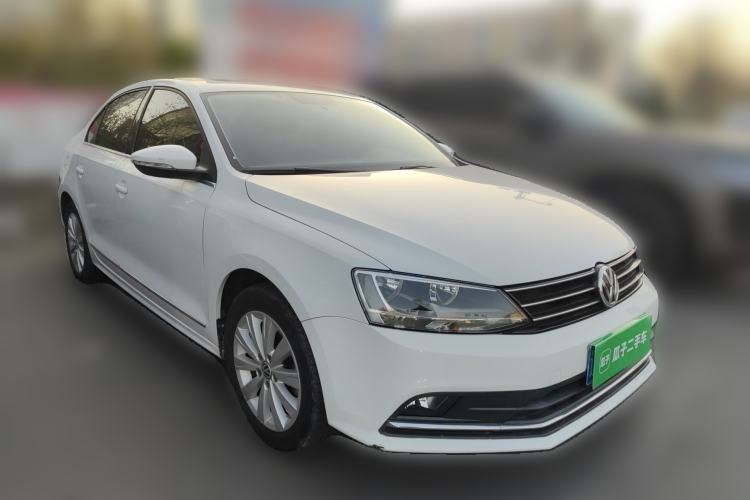 Used Volkswagen Sagitar 2015 1.6L Automatic Comfort Model Front Right 45 Deg