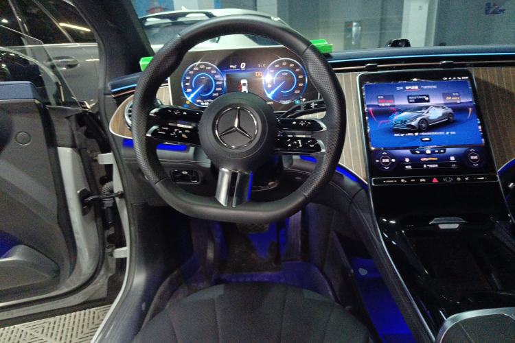 Used Mercedes-Benz EQE 2022 350 Pioneer Edition
