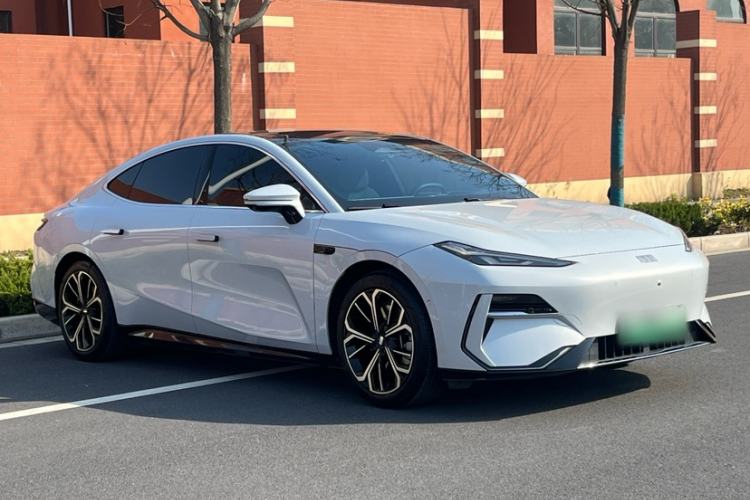 Used Geely Galaxy E8 2025 700 km Long-Range Intelligent Driving Version Exterior 5