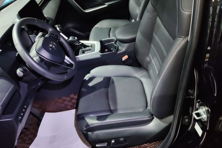 Used Toyota RAV4 2023 2.0L CVT Two-Wheel Drive Fashion Plus Edition