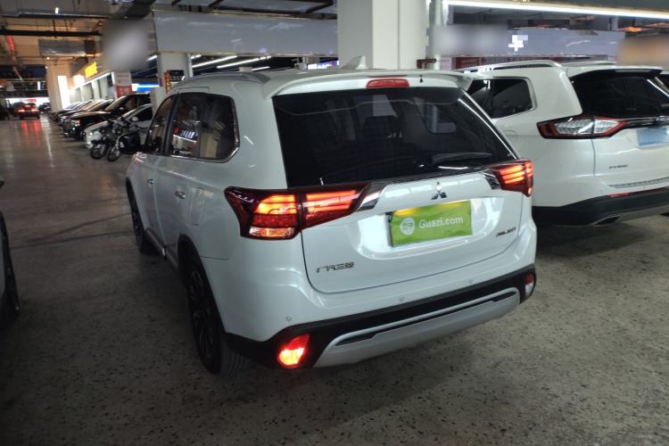 Used Mitsubishi Outlander 2020 2.4L 4x4 Zhi Xiang Edition 5 Seats