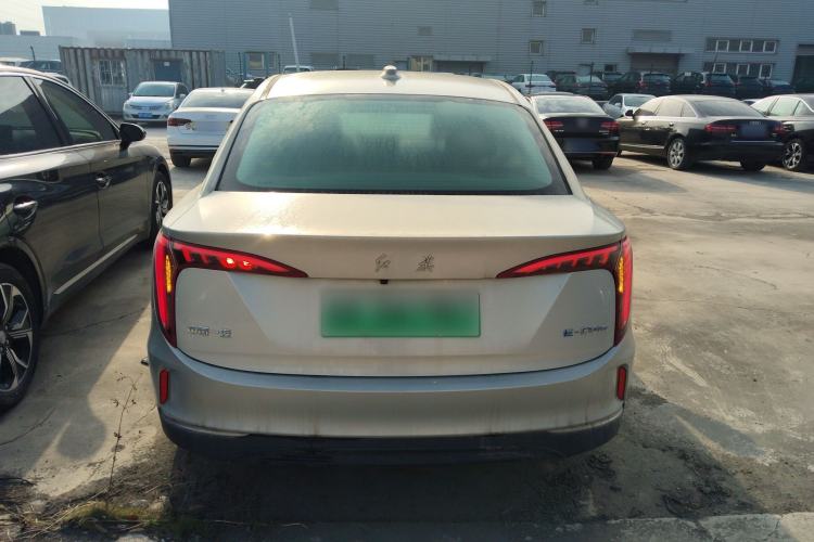 Used Hongqi E-QM5 2022 431 km Charge & Enjoy Edition
