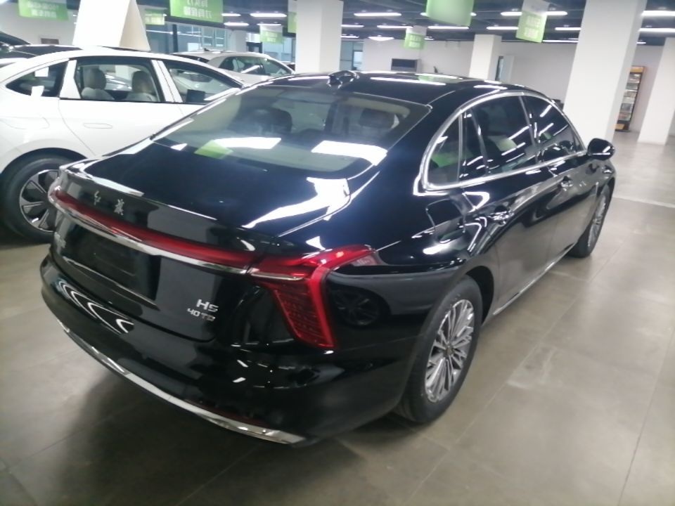 Hongqi H5 2024 2.0T Automatic Smart Connect Flagship Edition - Chinese Trim Xiang — снимка 6
