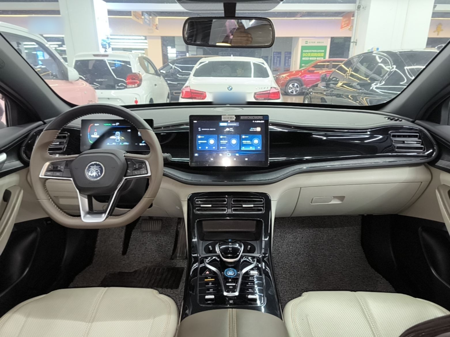 BYD Qin PLUS 2023 Champion Edition DM-i 55KM Leading Model — снимка 12