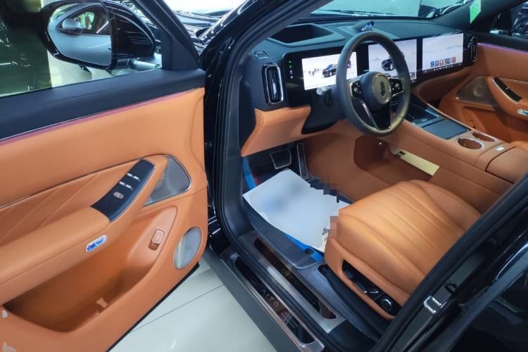 Used Hima AITO M8 2025 Extended-Range Max+ Version 53.4 kWh 5-Seater Edition Driver Seat