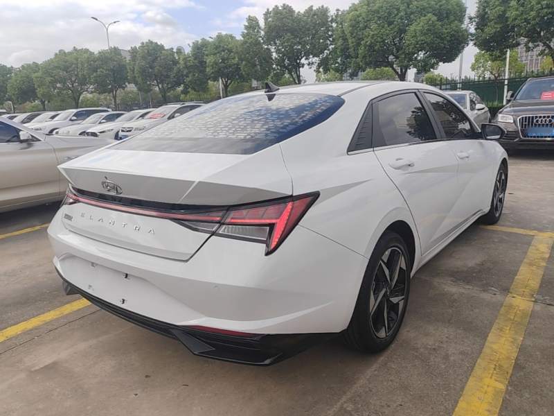 Used Hyundai Elantra 2022 1.5L CVT LUX Prestige Edition — 6
