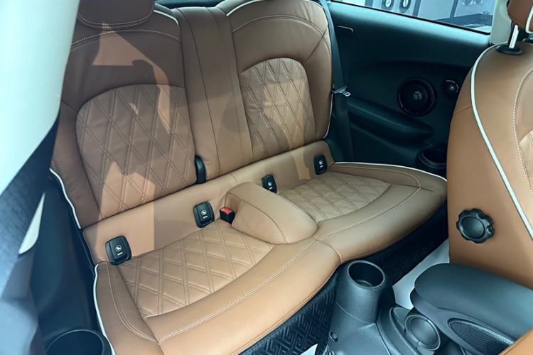 Used MINI MINI 2023 2.0T COOPER S Artist