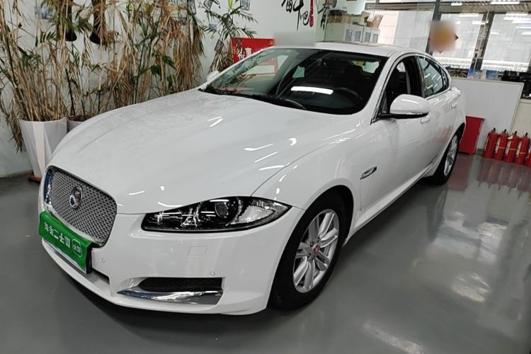 Used Jaguar XF 2014 XF 2.0T Prestige Edition Guazi used car, China used car export, Used car for sale, Used Jaguar cars, Cheapest cars for sale