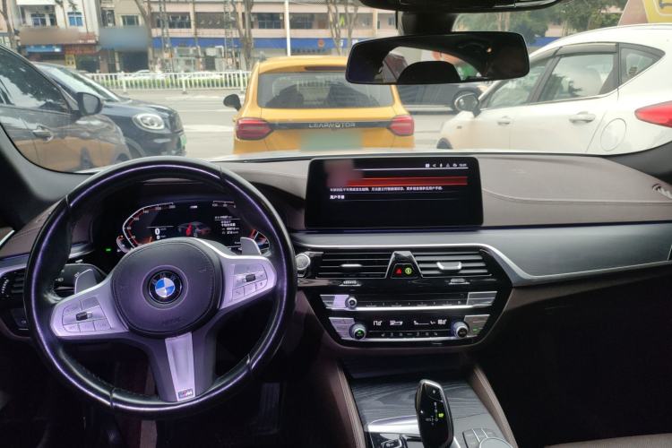 Used BMW 5 Series 2023 530Li Leading Model M Sport Package Center Console