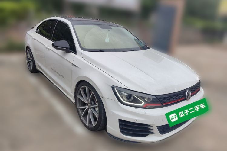 Used Volkswagen Lamando 2018 230TSI DSG Fashion Edition Front Right 45 Deg