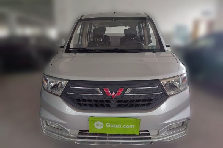 Used Wuling Hongguang V 2019 1.5L Enjoyment Version China VI LAR