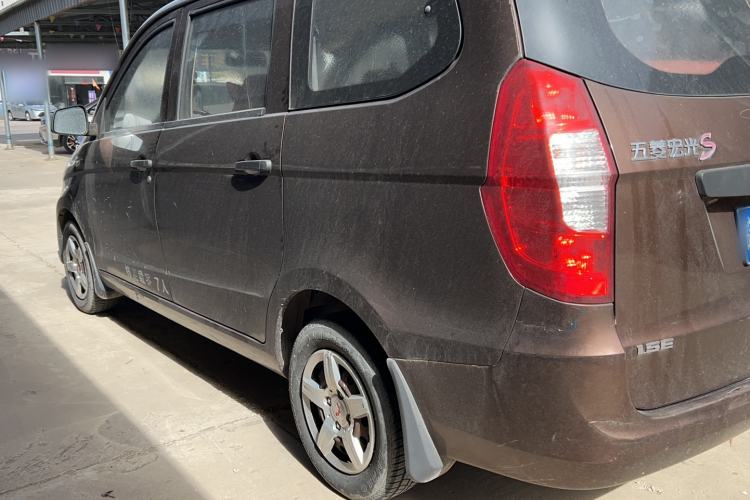 Used Wuling Hongguang 2015 1.5L S Basic Version China V Standard Exterior 4