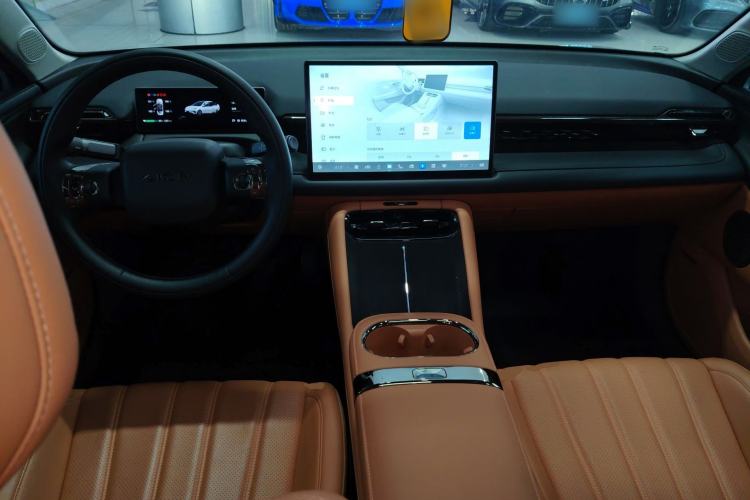 Used AION RT 2025 520 Smart Luxury Edition Center Console