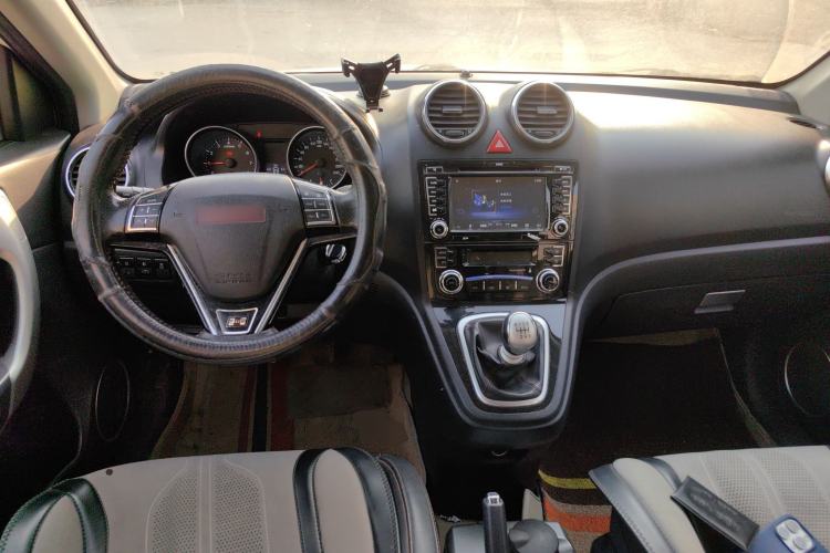 Used Haval H6 2013 Upgraded Model 1.5T Manual Two-Wheel Drive Urban Version
