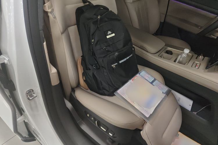 Used Nio ES8 2023 75 kWh Executive Edition
