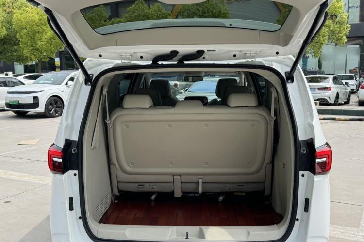 Used Buick GL8 2021 Land Cruiser Executive Class 652T Luxury Model Interior 4