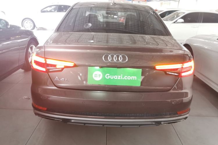 Used Audi A4L 2019 40 TFSI Fashion Edition China VI Emission Standard

