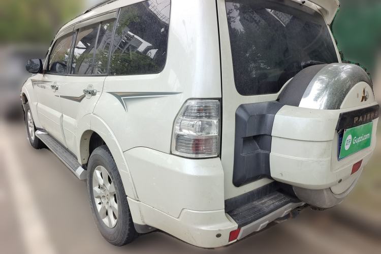 Used Mitsubishi Pajero 2014 3.0L Elite Upgrade Edition Rear Left 45 Deg
