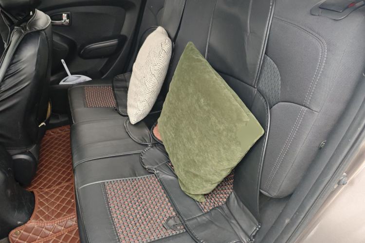 Used Hyundai ix35 2012 2.0L Automatic Two-Wheel Drive New Edition GL
