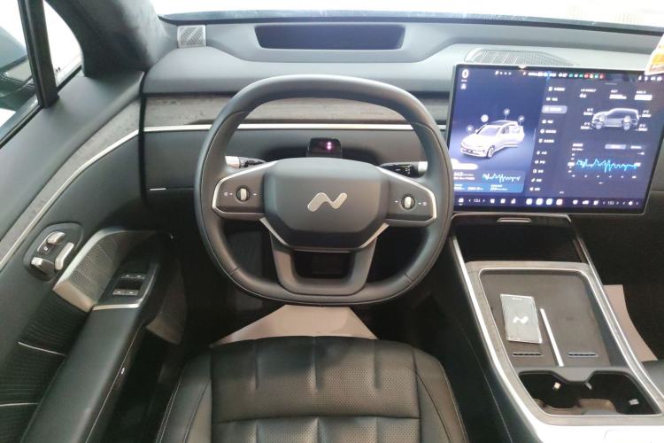 Used ONVO Luxeed L90 2025 Model—Max Six-Seater Version
