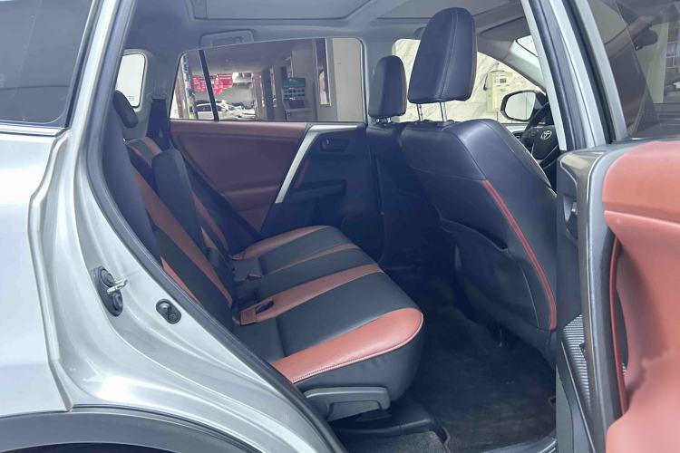 Used Toyota RAV4 2015 2.5L Automatic 4x4 Elite Edition
