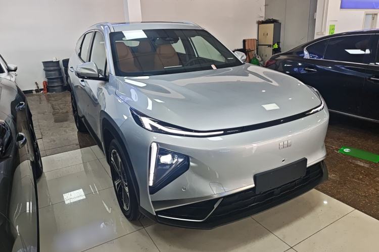 Used Geely Galaxy L7 2025 EM-i 115km Exploration+ Edition Front Right 45 Deg