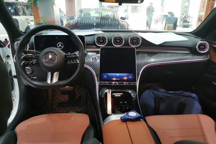 Used Mercedes-Benz C-Class 2024 Restyled C 260 L Sport Edition Center Console