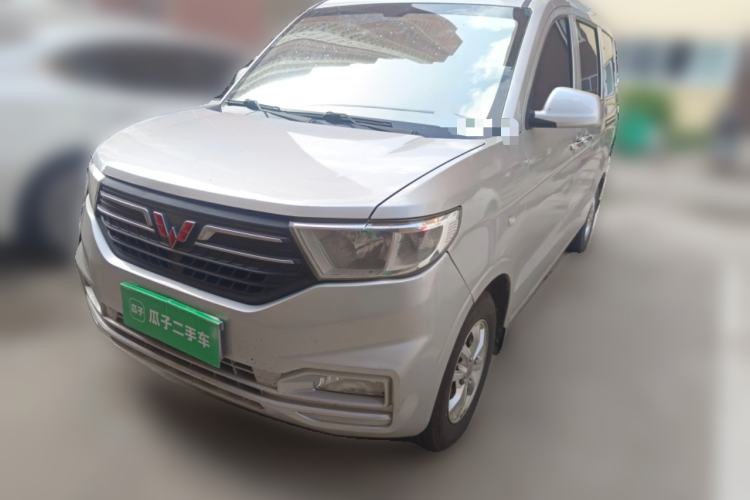 Used Wuling Hongguang V 2019 1.5L Enjoyment Version China VI LAR