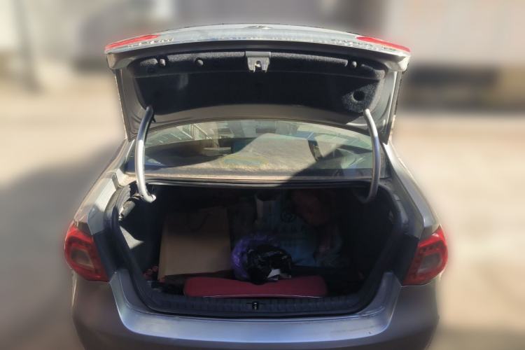 Used Volkswagen Bora 2008 1.6L Manual Fashion Model Trunk