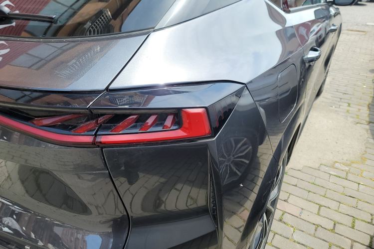 Used CHANGAN UNI-Z New Energy 2024 Blue Whale Smart Electric iDD 125km Beyond Edition
