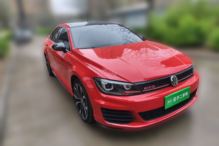 Used Volkswagen Lamando 2017 2.0T GTS Front Right 45 Deg