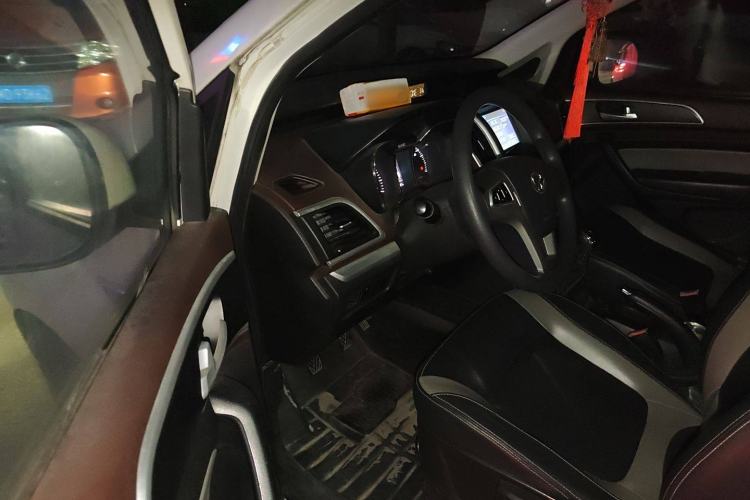 Used HYOSOW H3 2015 1.5L manual Comfort trim level Driver Seat