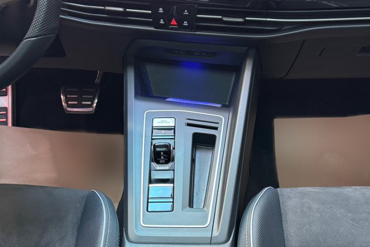 Used Volkswagen Golf 2023 280TSI DSG R-Line Lite Interior 6