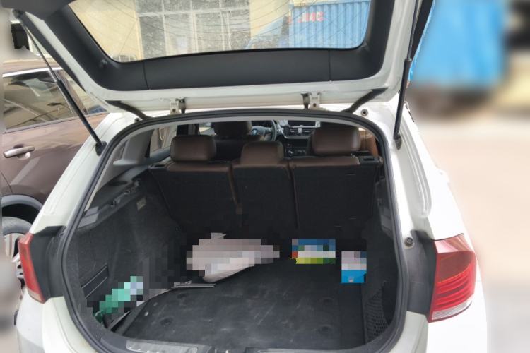 Used BMW X1 2014 sDrive18i Fashion Model Trunk