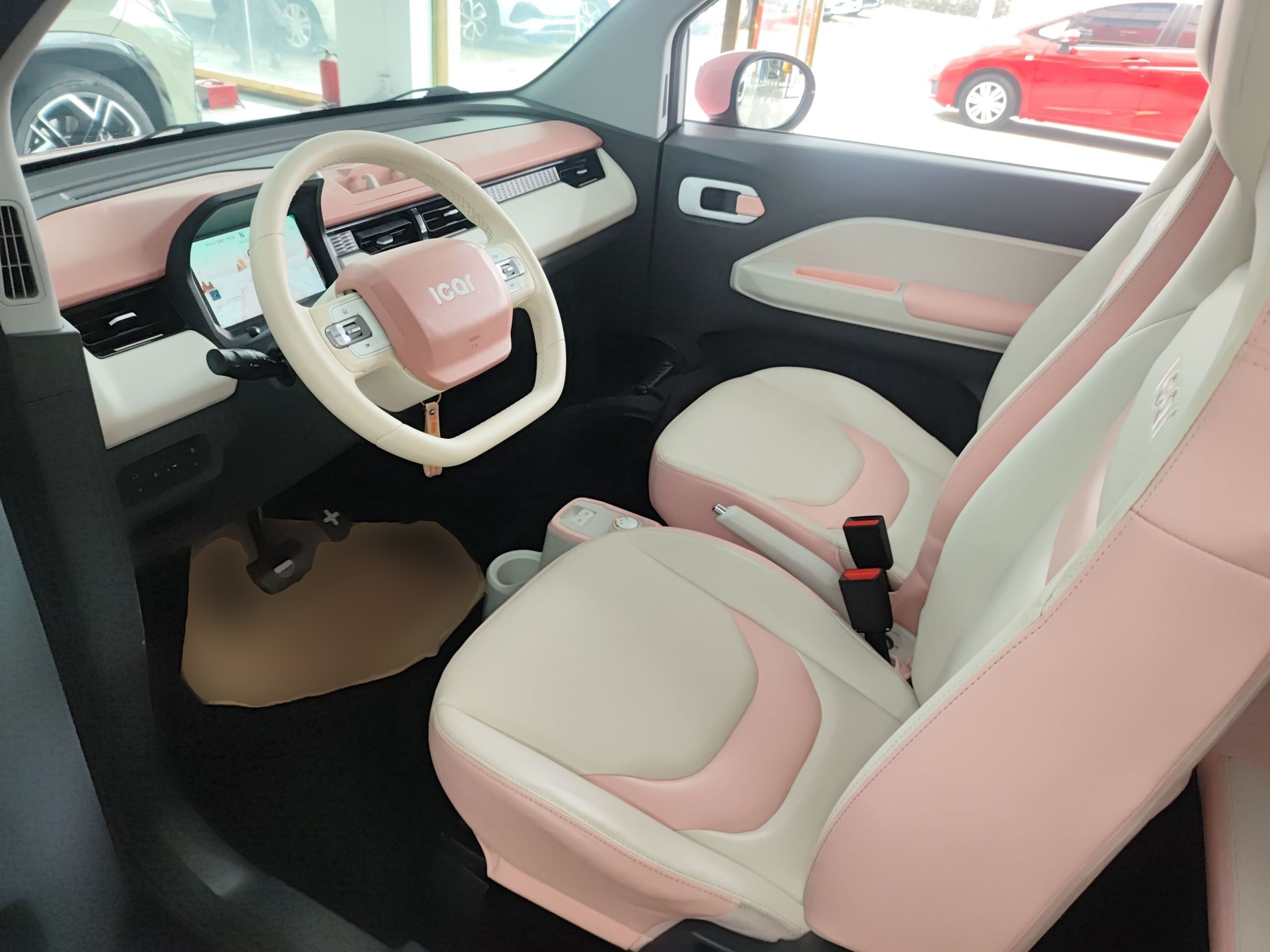 المقاعد الأمامية داخل السيارة