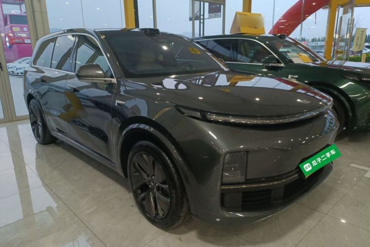 Used Li Auto L9 2022 Max model Front Right 45 Deg