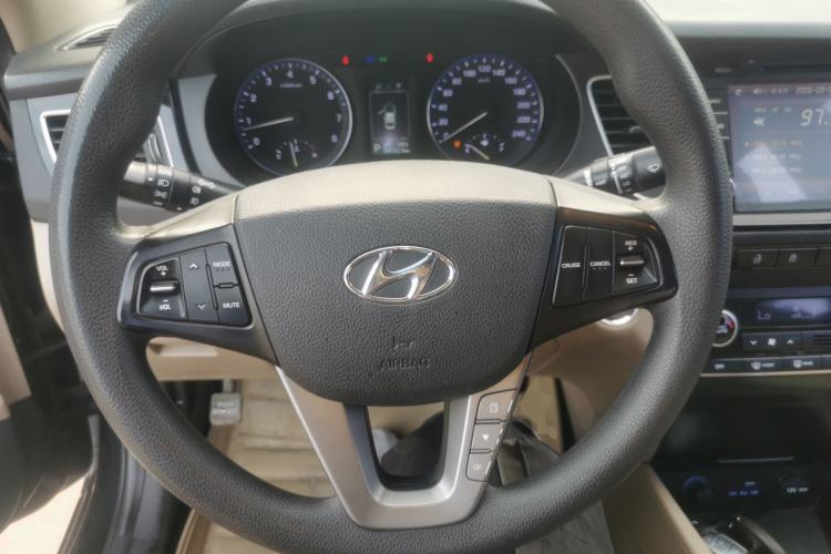 Used Hyundai Mistra 2014 1.8L Automatic Smart GLS
