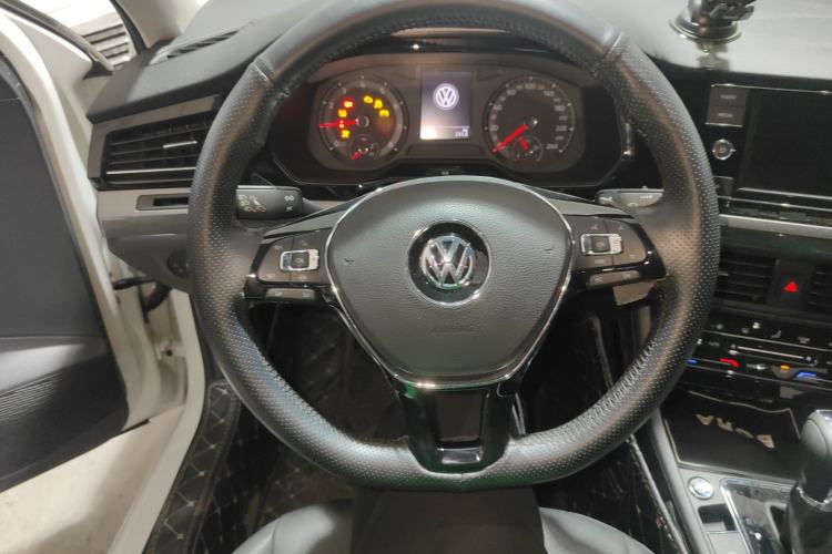 Used Volkswagen Bora 2020 1.5L Automatic Elite Version Steering Wheel